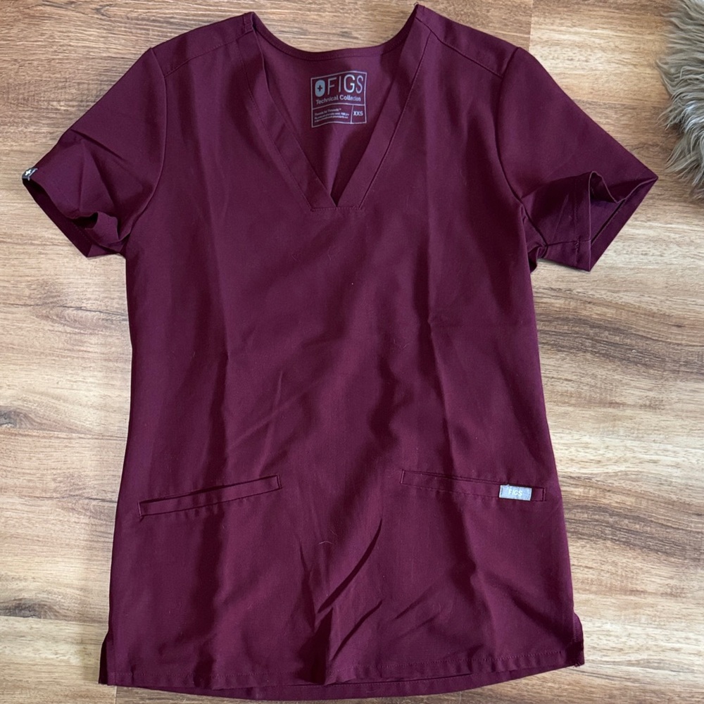 Figs Women's Burgundy V-Neck Catarina Top XXS